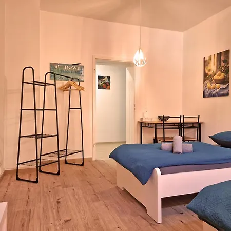 Happyside Travel&work #1 O Wlan O 6 Einzelbetten Apartmán Lipsko