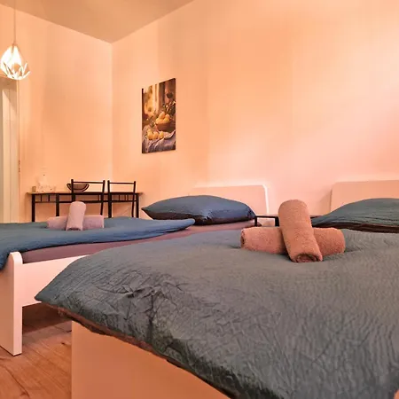 Happyside Travel&work #1 O Wlan O 6 Einzelbetten Leipzig