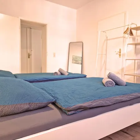 Happyside Travel&work #1 O Wlan O 6 Einzelbetten Leipzig