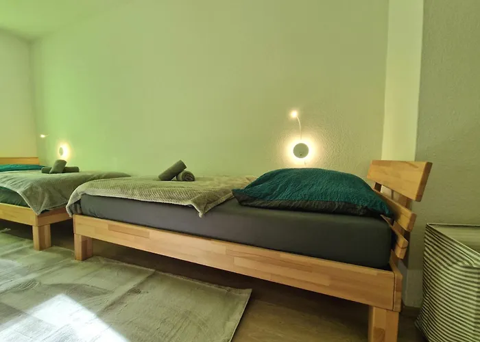 Happyside Travel&work #1 O Wlan O 6 Einzelbetten Appartement *